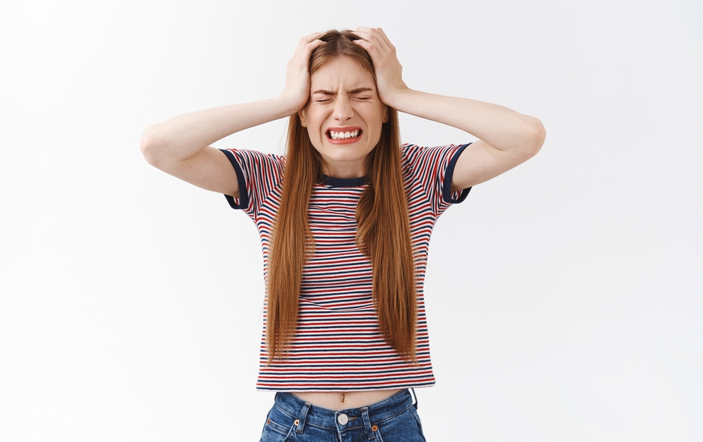 A menstruációval együtt miért jönnek a migrénes rohamaim is?