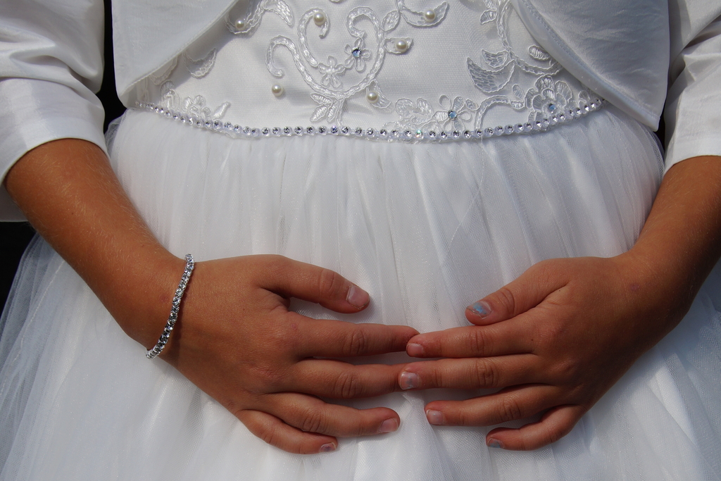 Tizenkét év börtön jár a gyermekházasságért